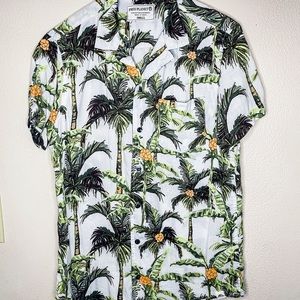Free Planet Hawaiian Shirt - Size S